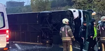 İstanbul'da yolcu otobüsü devrildi: 2 kişi öldü, 15 kişi yaralandı