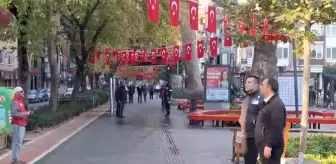 Atatürk'ün Anısına Saygı Duruşu