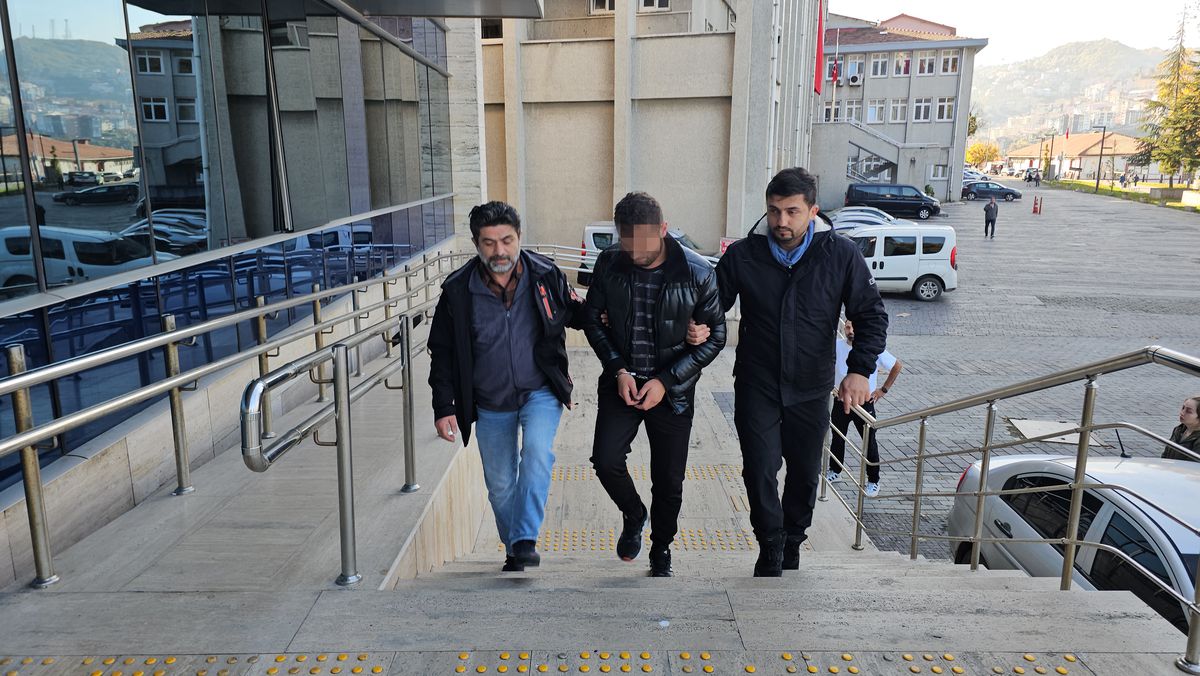 Zonguldak'ta Trafik Kavgası Bıçaklı Saldırıyla Sona Erdi