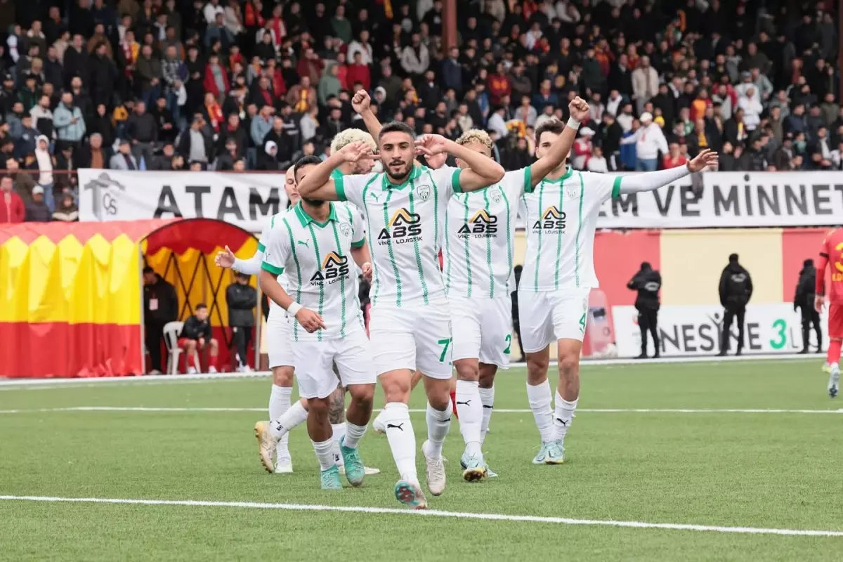 Aliağa Futbol, Çorluspor'u Yenerek Yenilmezliğini Sürdürdü