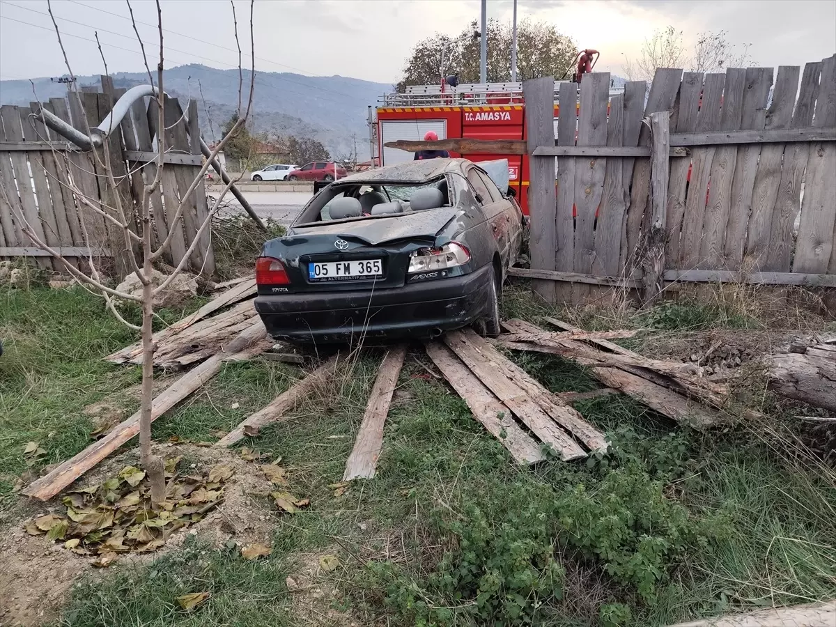 Amasya'da Otomobil Devrildi: 4 Yaralı