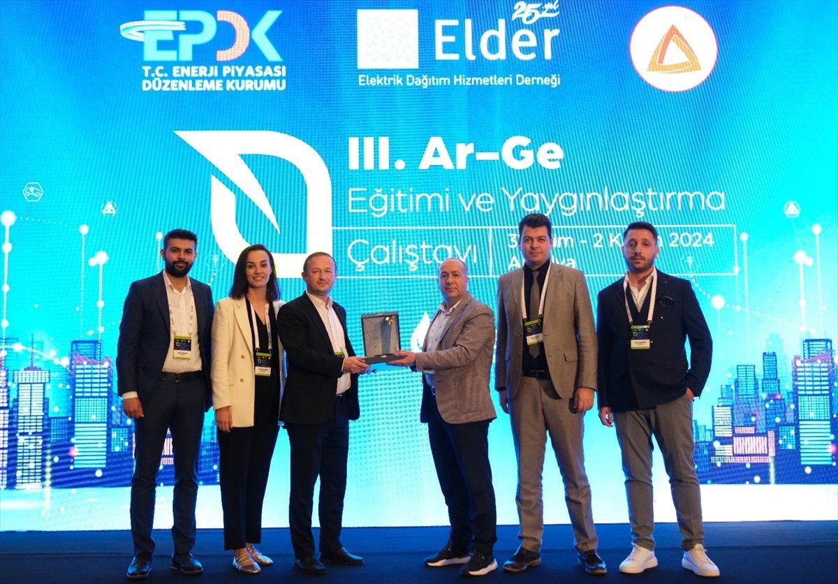 Dicle Elektrik'in Mobil Süper Şarj Cihazı Projesi Prototipi Tamamlandı