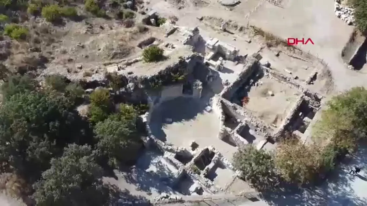 Alexandria Troas Antik Kenti'nde 1850 Yıllık Yapının Restorasyonu Devam Ediyor