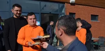 Darıca'da Down Sendromlu Bireylerin İstihdam Edildiği Kafe Açıldı
