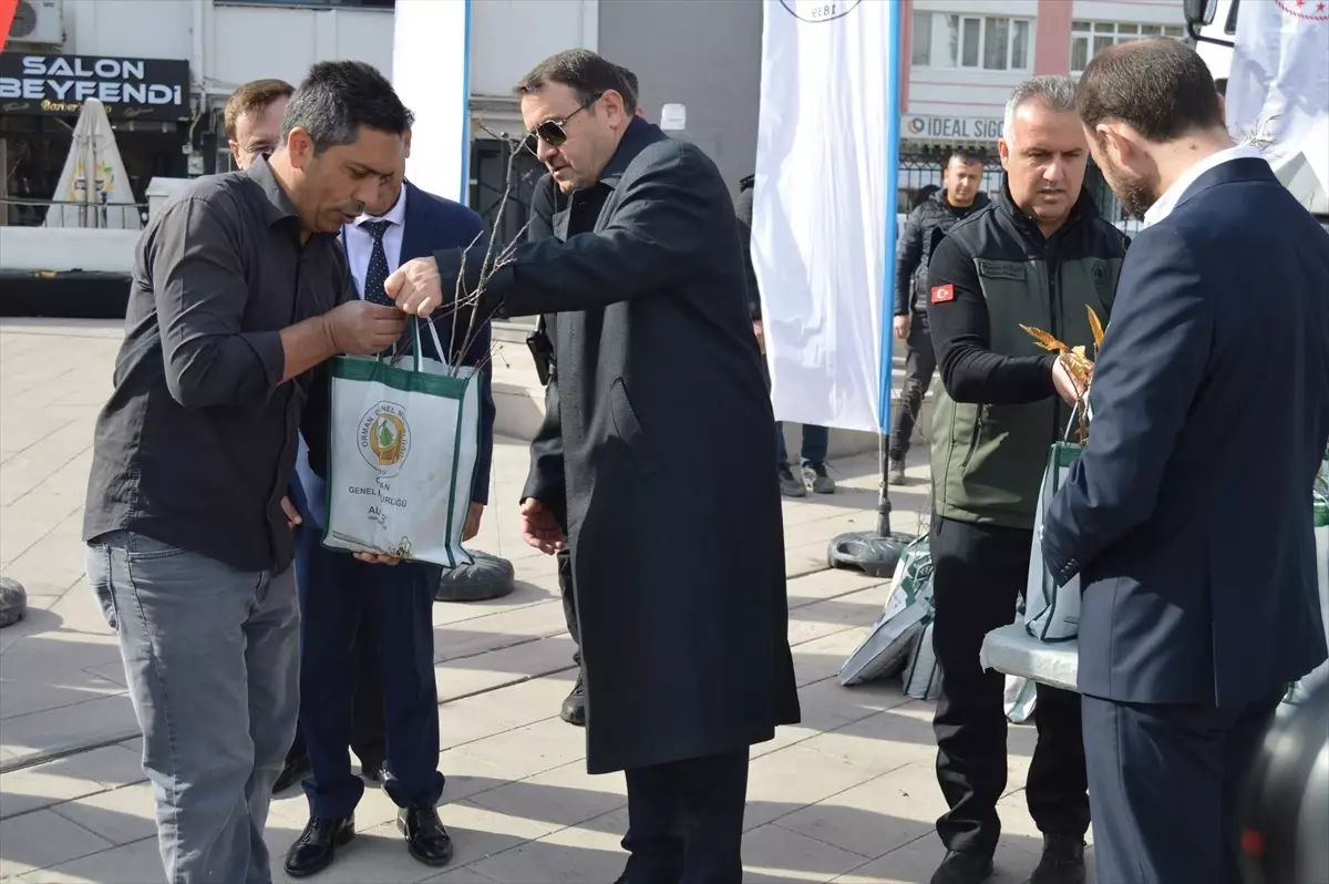 Kütahya'da 2 Bin 500 Fidan Dağıtımı Yapıldı