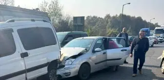 Sakarya'da Zincirleme Trafik Kazası: 4 Yaralı