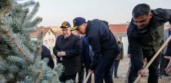 Bilecik Valisi Aygöl, Bozüyük'te fidan dikimi etkinliğine katıldı