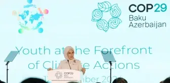 Emine Erdoğan, COP29'da iklim gönüllüsü gençlerle bir araya geldi