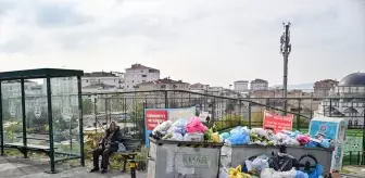 Maltepe'de işçiler grev kararı aldı, sokaklarda çöp yığınları oluştu