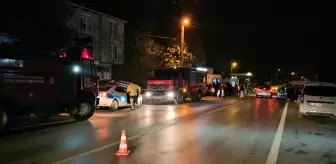 Sakarya'da ambulansın karıştığı zincirleme kazada 1 kişi öldü 3 sağlık personeli yaralandı