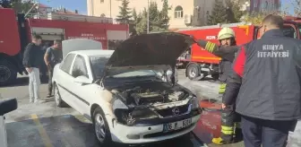 Konya'da Park Halindeki Otomobil Yandı