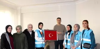 Erzincan Öğrenci Yurt Müdürlüğü'nden Yaralı Polis Memuruna Anlamlı Ziyaret