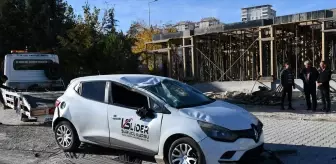 Adıyaman'da iki otomobilin çarpıştığı kazada 2 kişi yaralandı