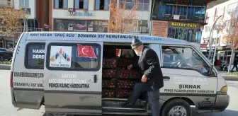 Elmacı Dede, Hakkari'deki Askerlere 1.2 Ton Elma Gönderdi