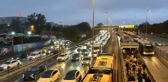 İstanbul'da akşam saatlerinde trafik yoğunluğu yüzde 90'a ulaştı