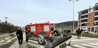 Kastamonu'da Mercedes ve Tofaş Otomobil Çarpıştı: 2 Yaralı