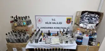 Kilis'te Kaçak İçki Operasyonu: İki Şüpheli Gözaltına Alındı