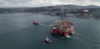 Transocean Barents Petrol Platformu İstanbul Boğazı'ndan Geçti