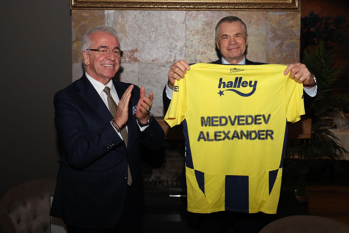 Fenerbahçe, Zenit Yöneticilerini Ağırladı
