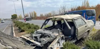 Konya'da Refüje Devrilen Otomobilde 2 Yaralı