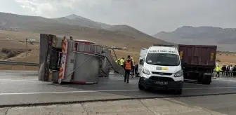 Konya'da Süt Tankeri ve Kamyon Çarpıştı: 2 Ölü