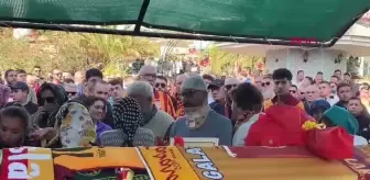 9 Yaşındaki Galatasaray Taraftarı Yiğit Kurt'un Cenazesi Bodrum'da Yapıldı