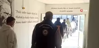 Osmaniye'de Durdurulan Otobüste 11 Kaçak Göçmen Yakalandı