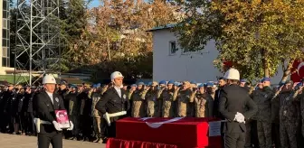 Tunceli'de kaza sonucu şehit olan polis memuru Yiğit için tören düzenlendi