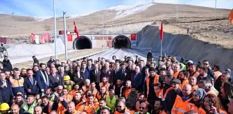 Bakan Uraloğlu, Van-Hakkari kara yolundaki Güzeldere Tüneli'nin açılışında konuştu Açıklaması