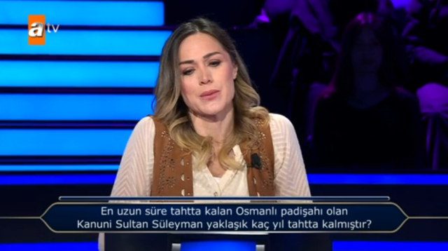 En uzun süre tahtta kalan Osmanlı padişahı olan Kanuni Sultan Süleyman yaklaşık kaç yıl tahtta kalmıştır?