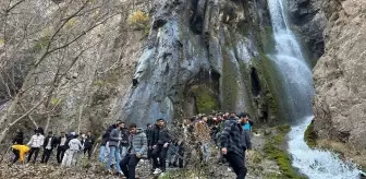 Hakkari'de Gençlik Kampı: Tarih ve Doğanın Keşfi