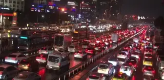 İstanbul'da Trafik Yoğunluğu Yüzde 90'a Ulaştı