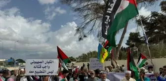 Libyalılar, Gazze'deki Soykırıma Destek Veren AB Ülkelerini Protesto Etti