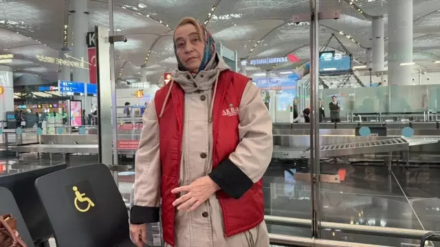 Russian Woman Stranded in Turkey with Ukrainian Passport Has Been Living at the Airport for 70 Days