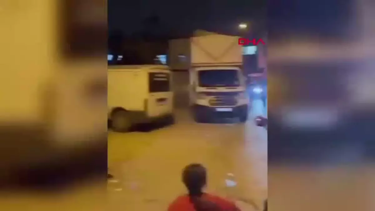 Cezaevinden Tahliye Olan Kişiye Mahallede Silahlı Kutlama