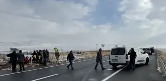 Ağrı'da 3 Farklı Trafik Kazasında 4 Kişi Yaralandı