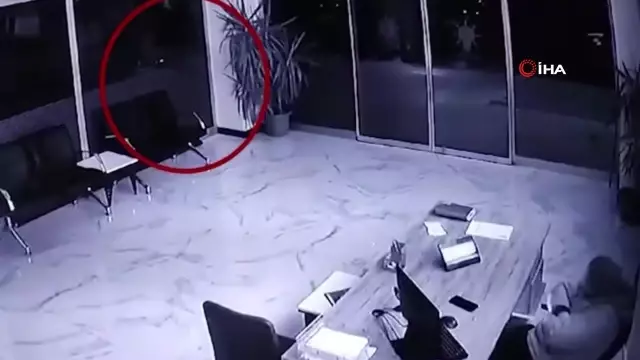 Stone Attack on AK Party Beylikdüzü District Building