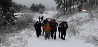 Doğaseverler Kar ve Sis Altında 22,5 Kilometre Yürüdü