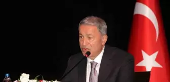 Hulusi Akar: 'Bizim tek hedefimiz, derdimiz teröristler'