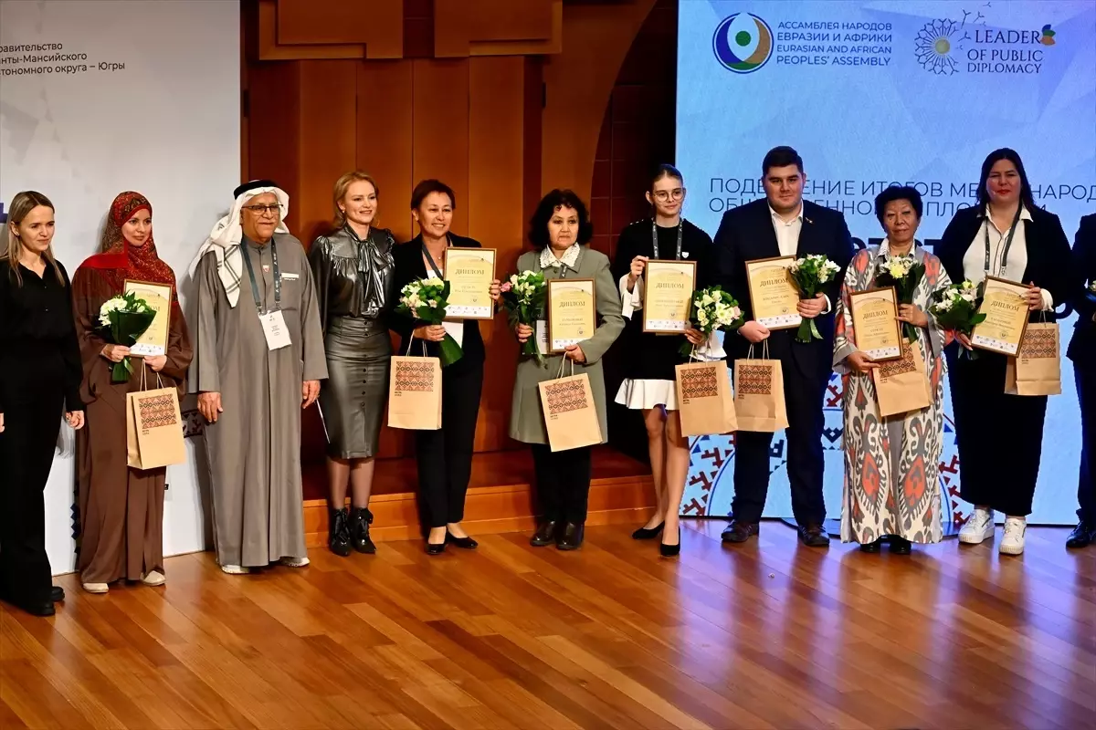 Hantı-Mansi Özerk Bölgesi'nde Kamu Diplomasi Forumu Düzenlendi