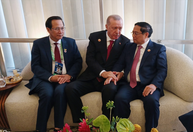 Erdoğan's sincere demeanor during the meeting with Asian leaders at the G20 Summit attracted attention