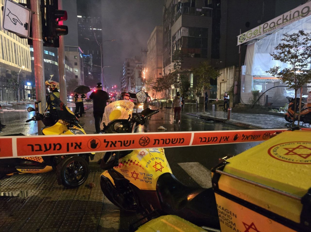 Hezbollah's missile attack on Tel Aviv: Many injured