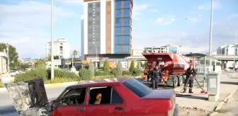 Antalya'da Seyir Halindeki Otomobilde Yangın Çıktı