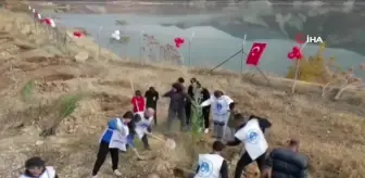 Tunceli'de şehit öğretmenler adına fidan dikildi