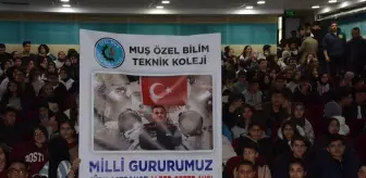 Türkiye'nin ilk astronotu Alper Gezeravcı Muş'ta öğrencilerle buluştu