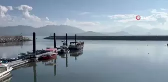 Eğirdir Gölü'nde Su Çekilmesi ve Yosunlaşma Balıkçıları Zora Soktu