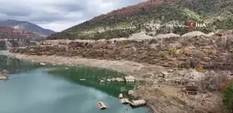 Isparta'da Sular Altında Kalan Darıbükü Köyü Sonbaharda Görsel Şölen Sunuyor