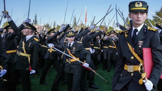 Statement from the lawyers of the lieutenants whose expulsion is requested from the TSK: The ceremony was conducted in accordance with the relevant directive