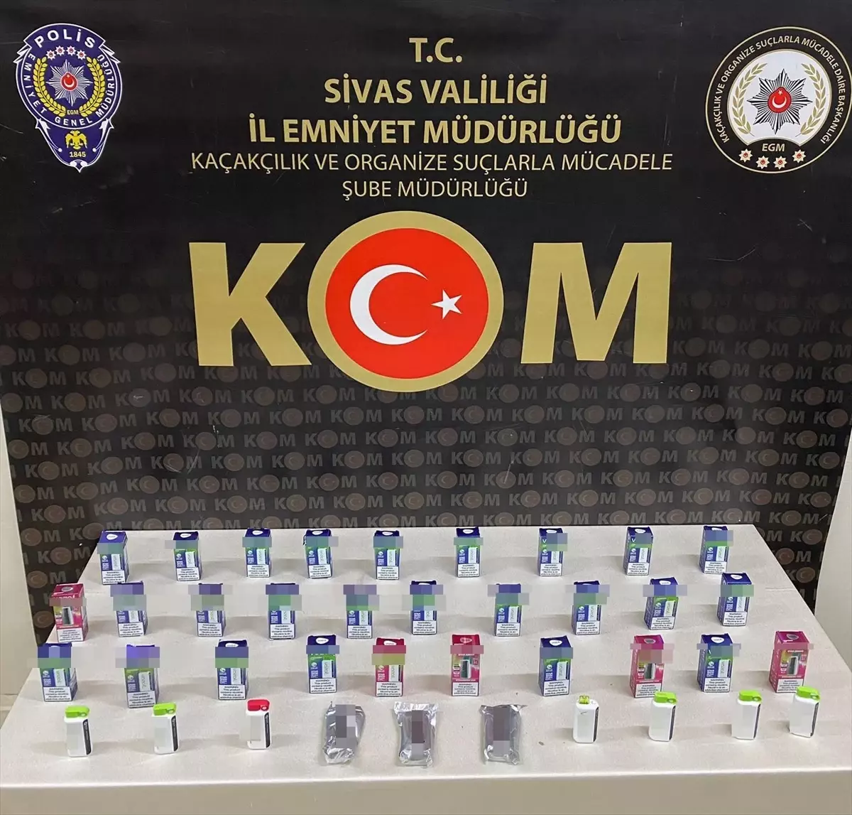 Sivas'ta Kaçakçılık Operasyonu: 24 Bin 300 Dolu Makaron Ele Geçirildi