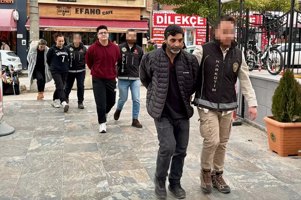 Eskişehir'de Uyuşturucu Operasyonu: 9 Gözaltı